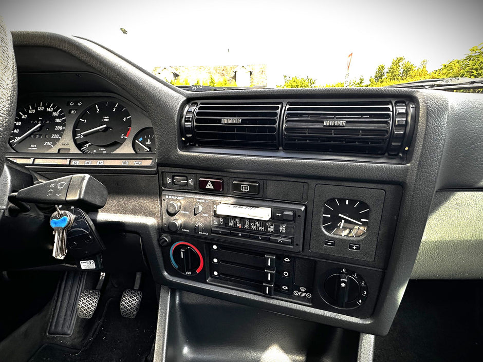 Getränkehalter-Entlüftung BMW E30