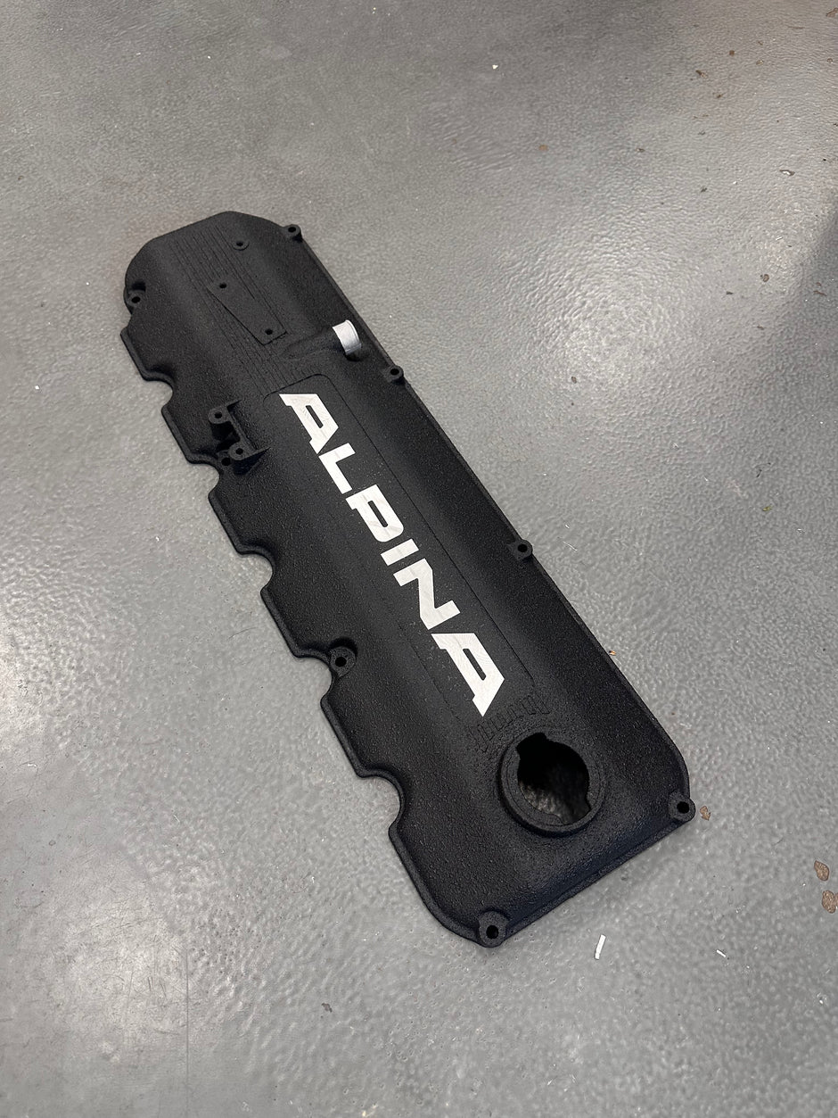 Cache culbuteurs hommage à ALPINA pour M20 (E21)