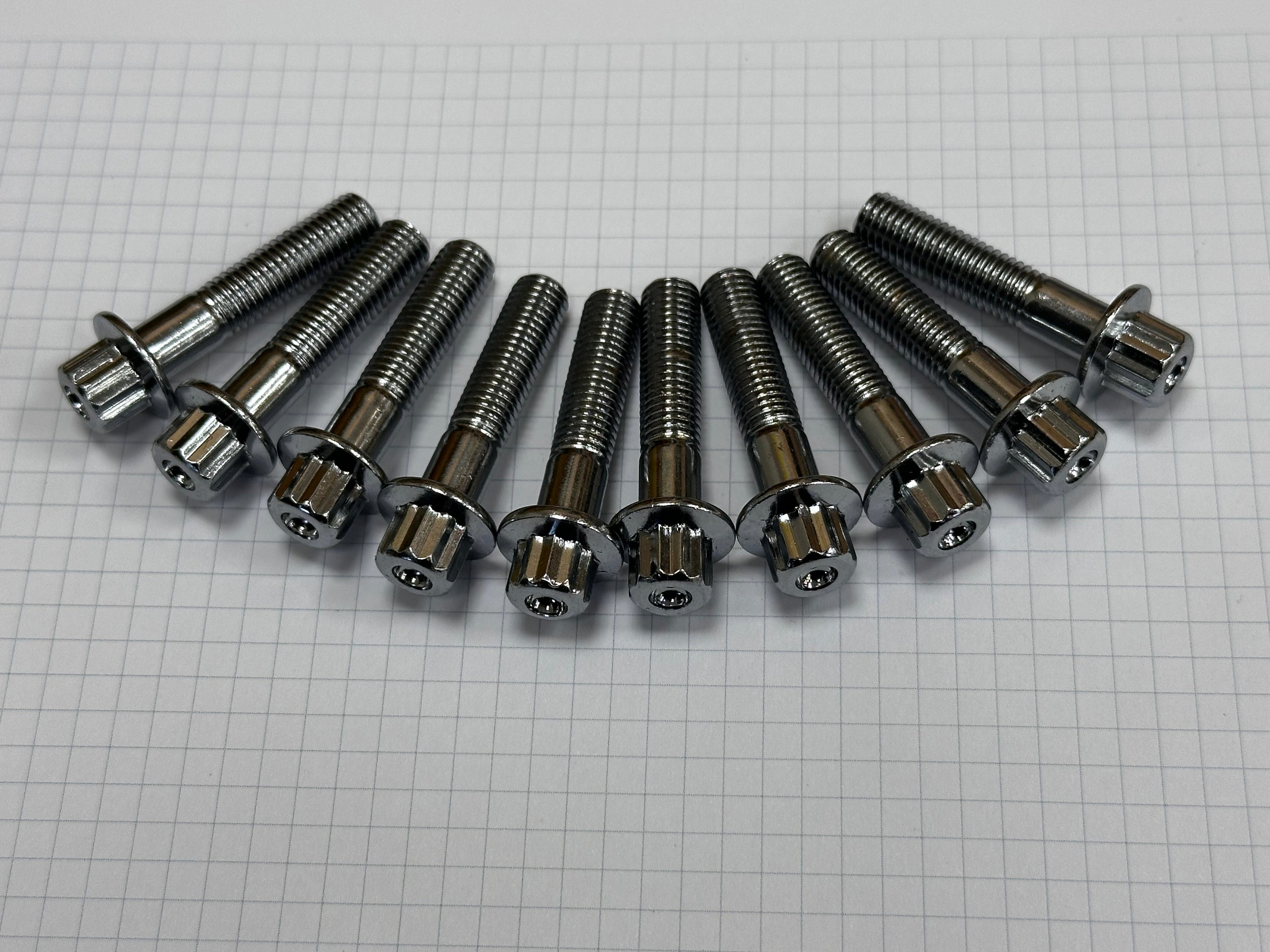 Vis chrome M7x32mm jantes 3 parties