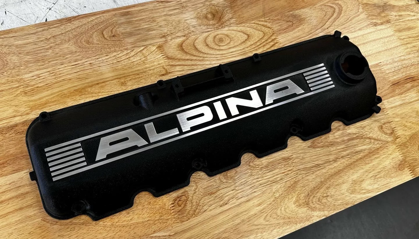 Cache culbuteurs hommage à ALPINA pour M20