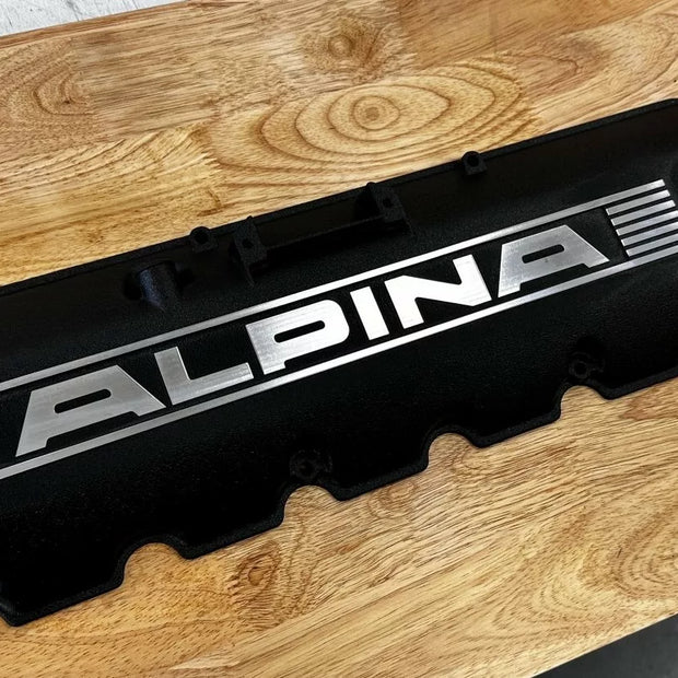 Cache culbuteurs hommage à ALPINA pour M20