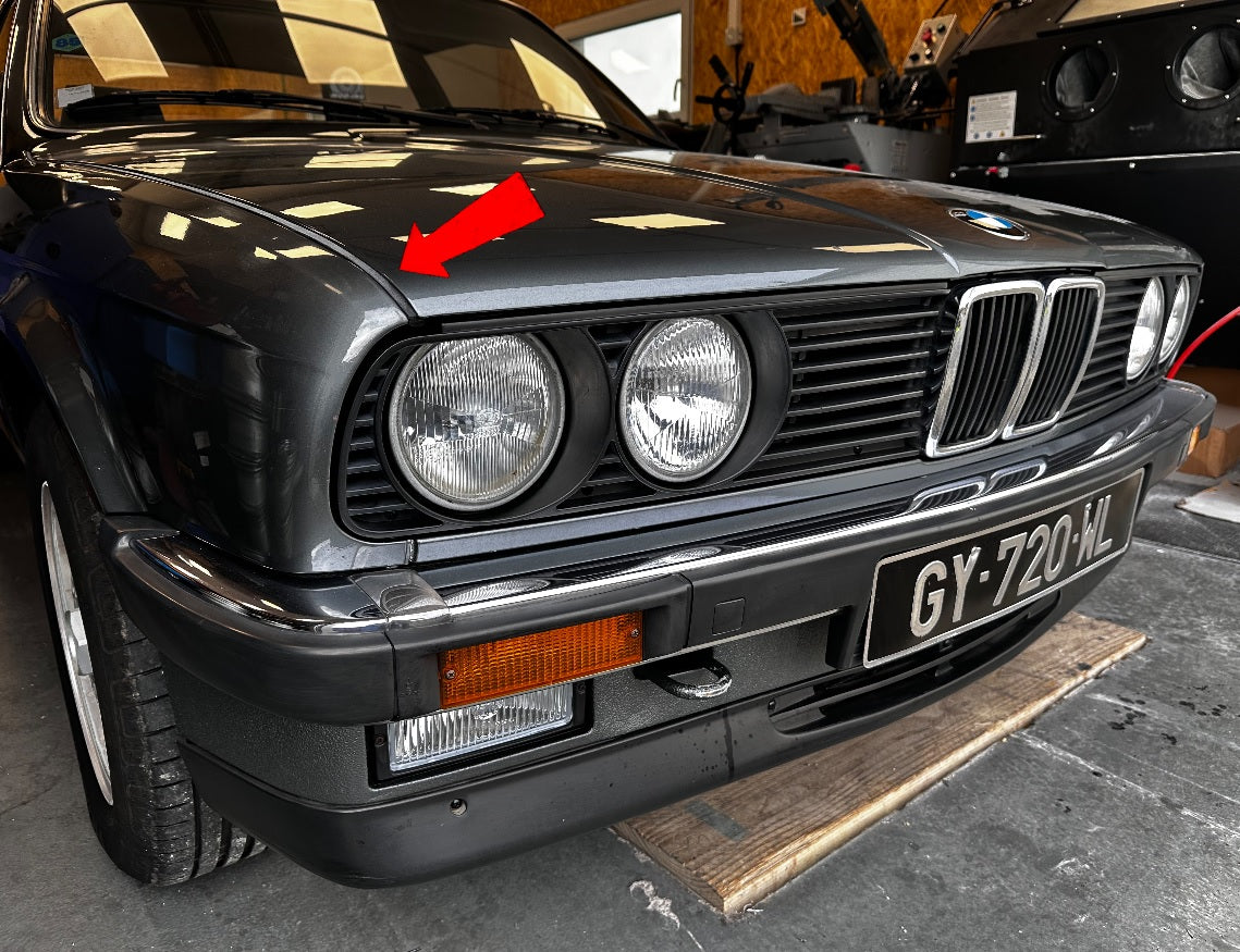 Paire de joint de capot M Sport pour E30 OEM 51712233121 and 51712233122 (droite et gauche)