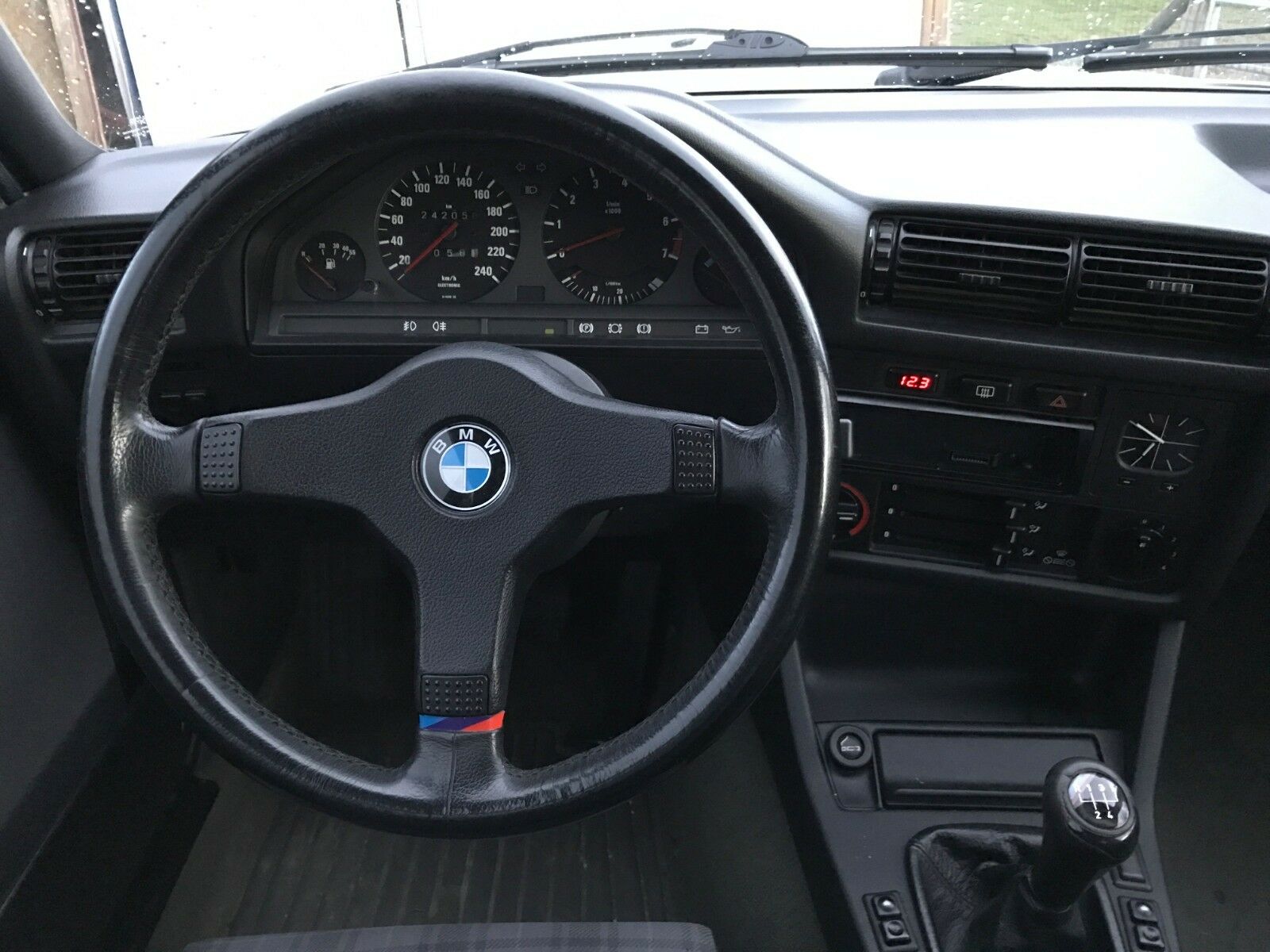 Innen-/Außentemperaturanzeige für BMW E30 E24 E28 E34