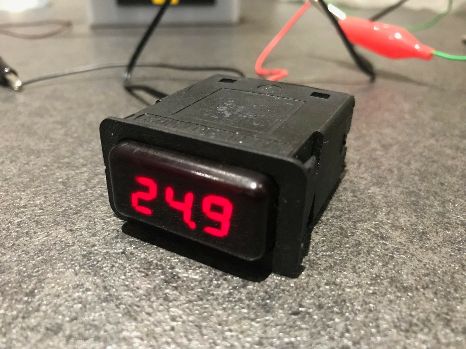 Innen-/Außentemperaturanzeige für BMW E30 E24 E28 E34